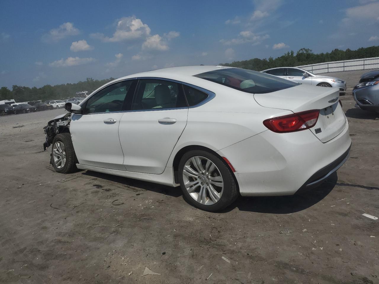 CHRYSLER 200 2015 VIN 1C3CCCAB4FN552803 photo 2