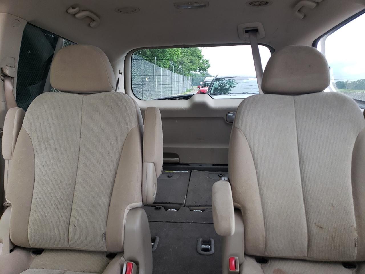 2011 Kia Sedona Lx VIN: KNDMG4C79B6365497 Lot: 60081815