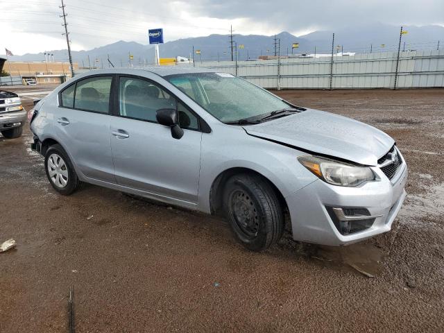 Sedans SUBARU IMPREZA 2015 Srebrny
