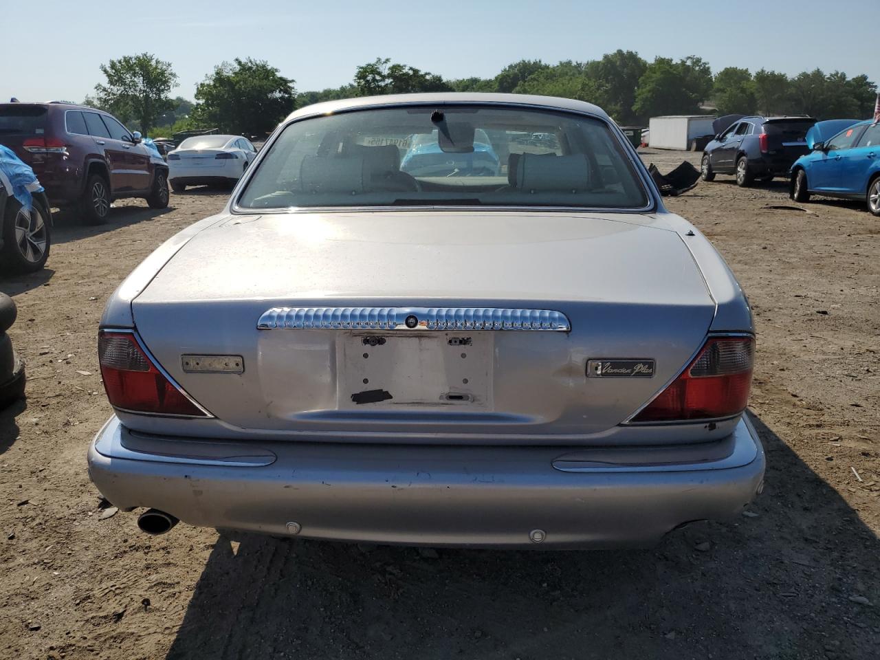 2002 Jaguar Vandenplas VIN: SAJDA24CX2LF47054 Lot: 61947155