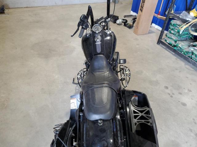  HARLEY-DAVIDSON FL 2017 Чорний