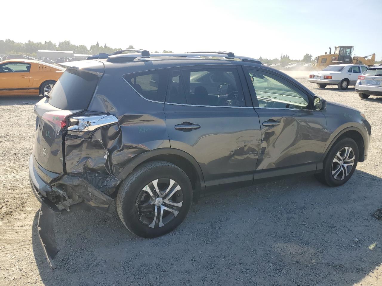 TOYOTA RAV4 2017 VIN JTMBFREV4HJ132510 photo 3