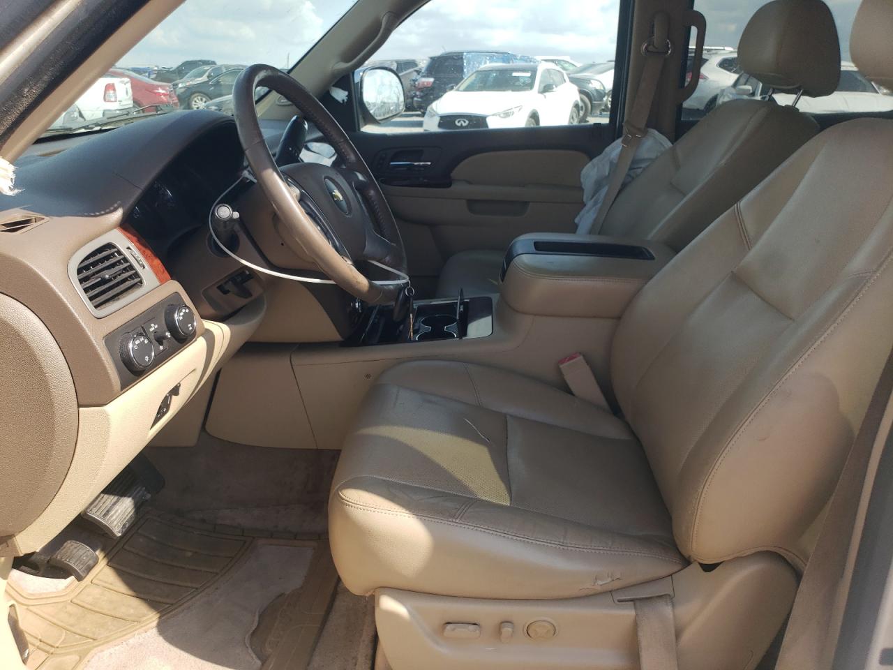 2011 Chevrolet Tahoe K1500 Ltz VIN: 1GNSKCE07BR325215 Lot: 62406465