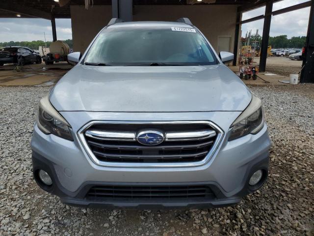  SUBARU OUTBACK 2018 Srebrny