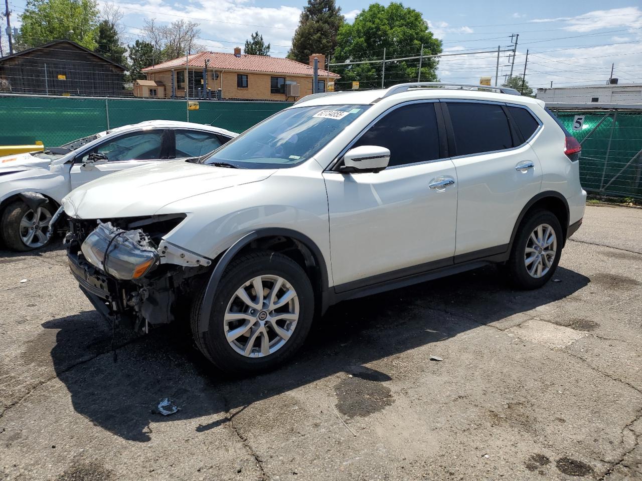 NISSAN ROGUE 2018 5N1AT2MV6JC843404