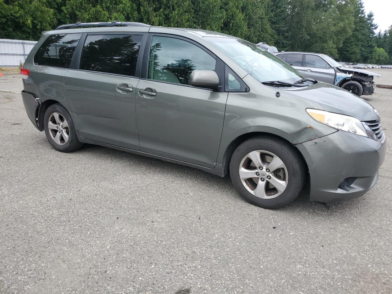 TOYOTA All Models 2011 VIN 5TDKK3DCXBS126391 фото 4