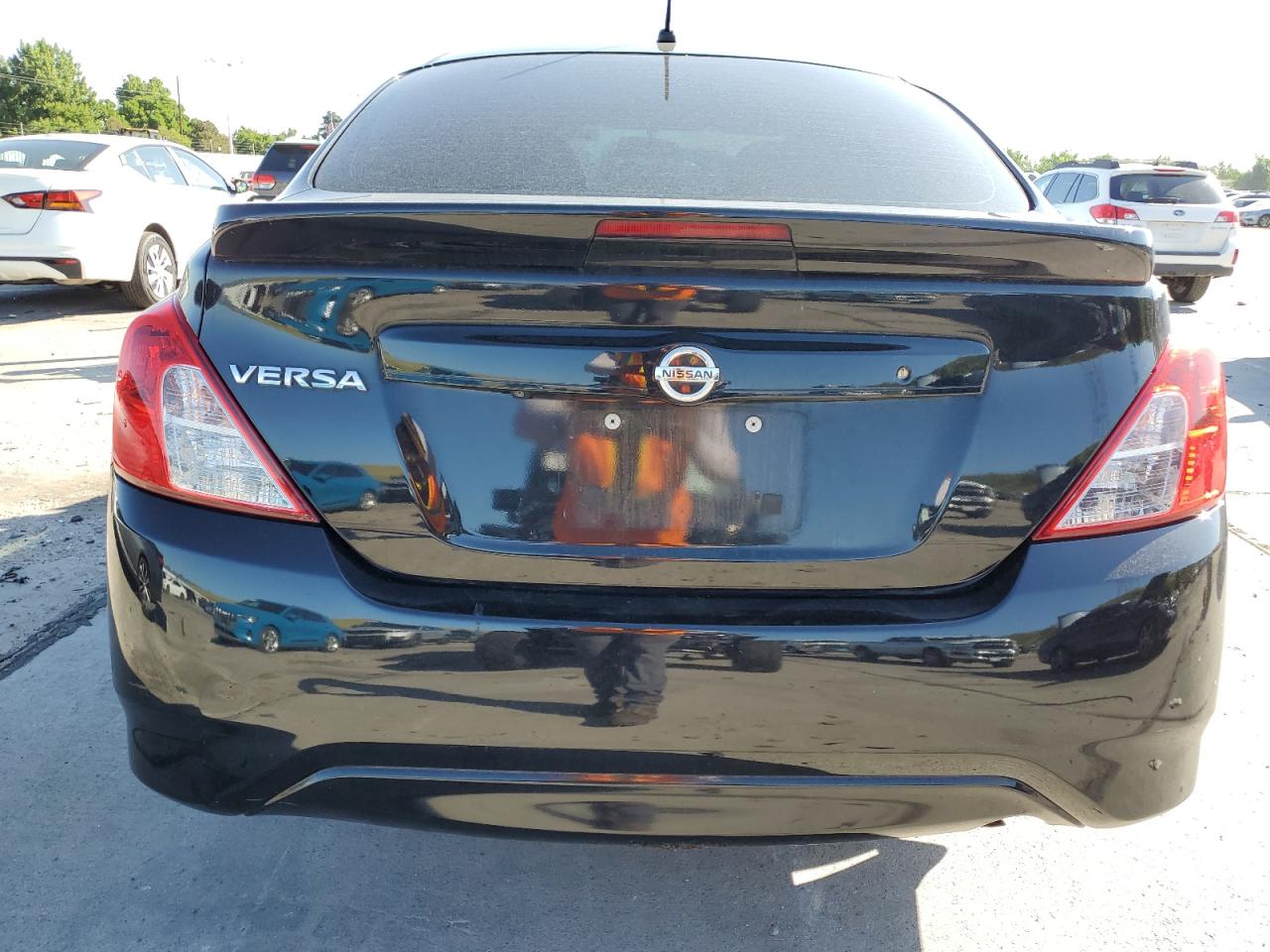 NISSAN VERSA 2019 VIN 3N1CN7AP5KL827309 photo 6