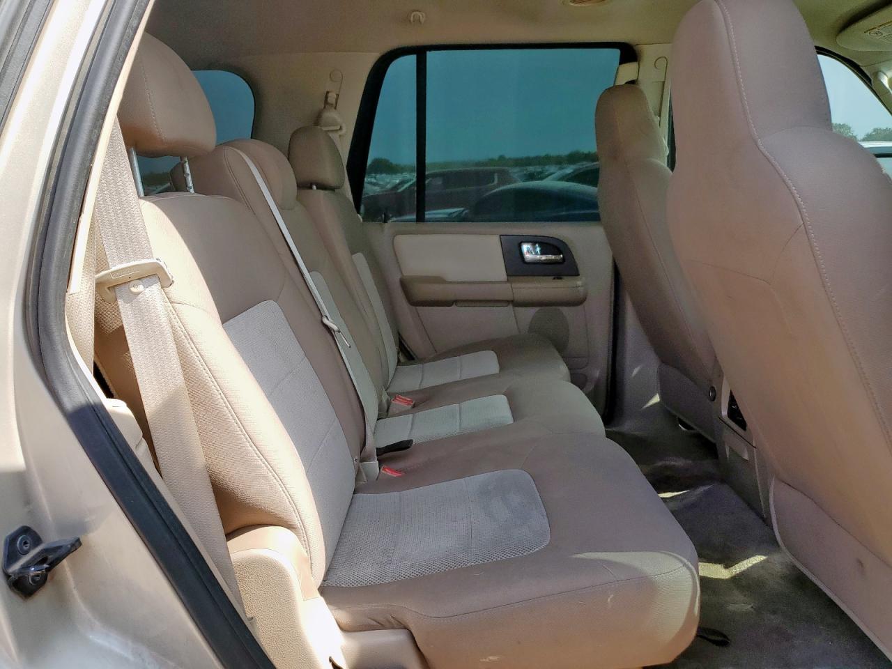 2005 Ford Expedition Xlt VIN: 1FMPU16575LB06037 Lot: 60432525