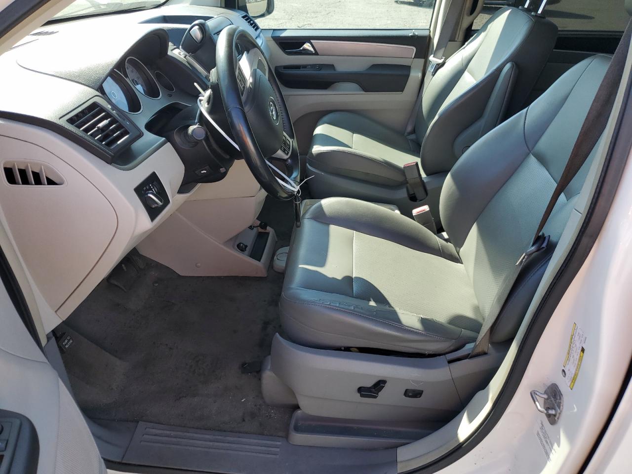 2012 Volkswagen Routan Se VIN: 2C4RVABG2CR353990 Lot: 63118645