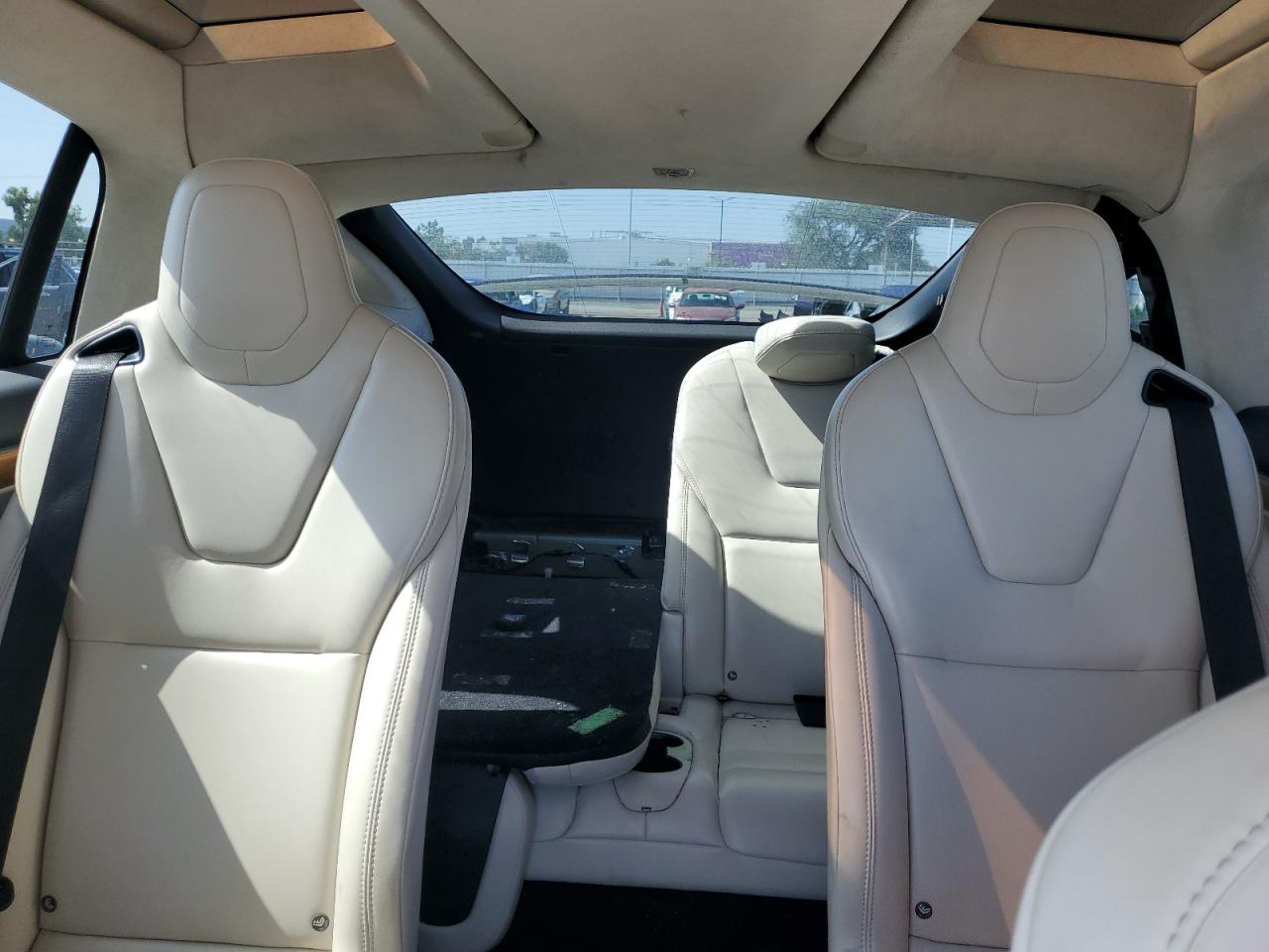 2018 Tesla Model X VIN: 5YJXCBE22JF123488 Lot: 61863235