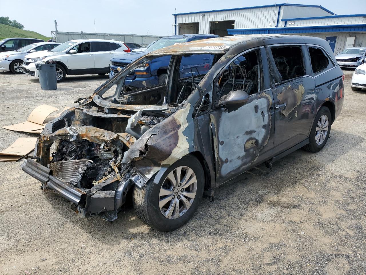 2016 Honda Odyssey Se للبيع في Mcfarland، WI - Burn