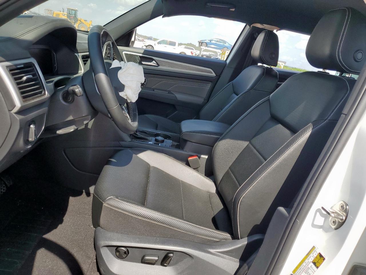 2023 Volkswagen Atlas Cross Sport Se VIN: 1V2HE2CAXPC207037 Lot: 61393855