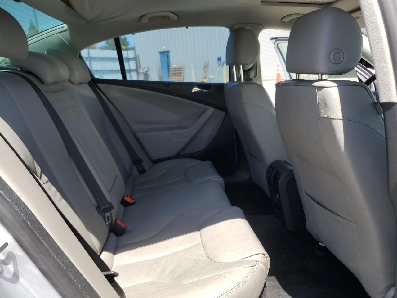 2006 Volkswagen Passat 3.6L Luxury VIN: WVWEU73C76P095410 Lot: 62733245