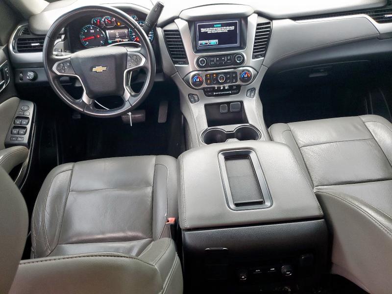Parquets CHEVROLET TAHOE 2015 Srebrny