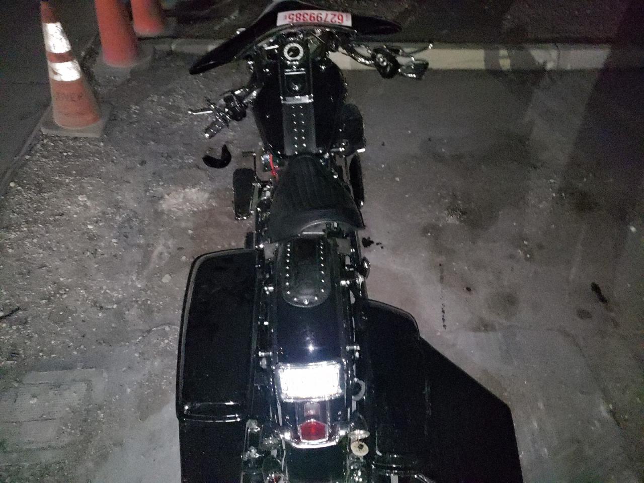 HARLEY-DAVIDSON FL 2013 VIN 052195 zdjęcie 6