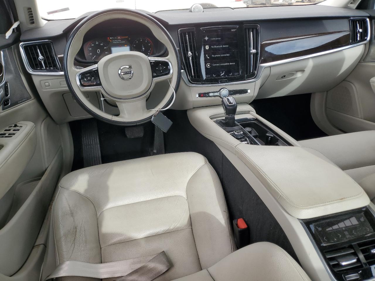 2017 Volvo S90 T6 Momentum VIN: YV1A22MK1H1013068 Lot: 61078795