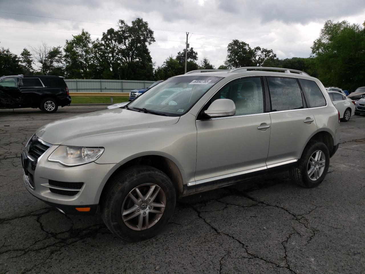 2010 Volkswagen Touareg Tdi for Sale in Rogersville, MO - Front End