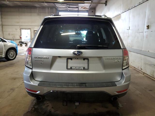 SUBARU FORESTER 2012 Серебристый