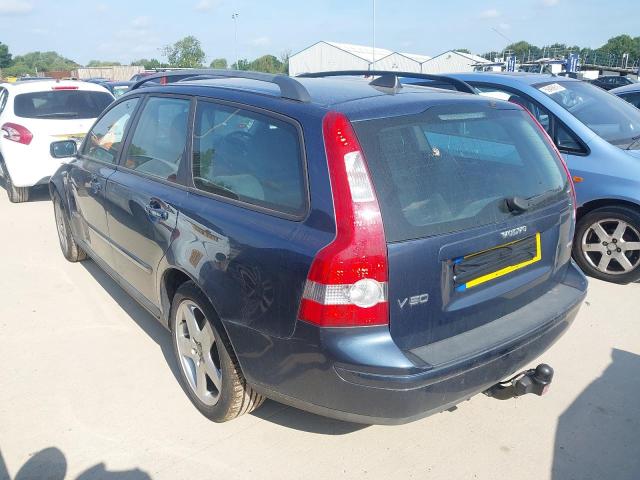 2005 VOLVO V50 SE