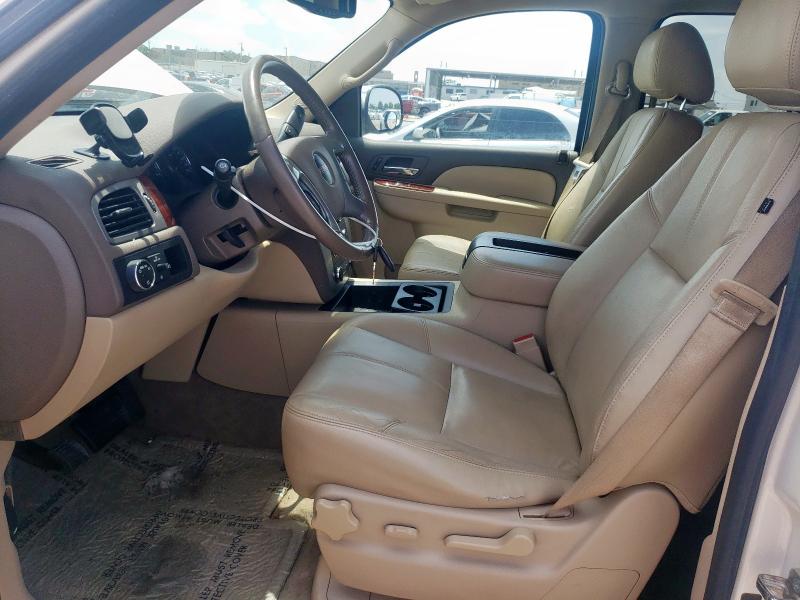  GMC YUKON 2013 White
