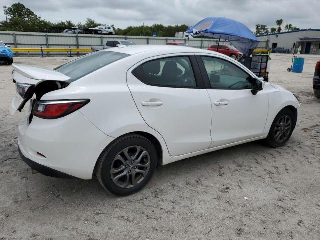  TOYOTA YARIS 2019 Biały