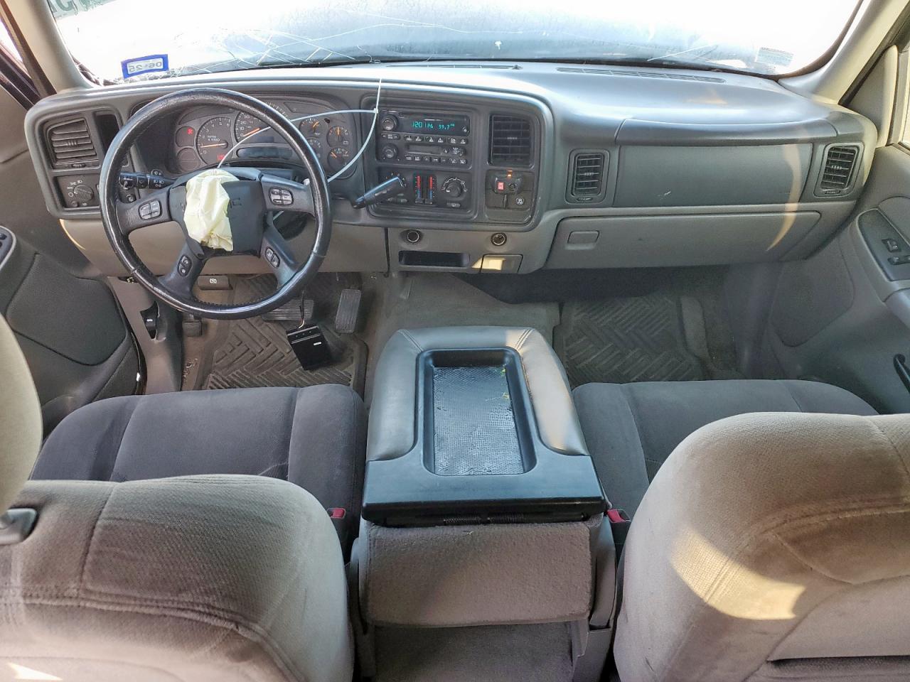 2005 GMC Yukon VIN: 1GKEC13T55J208678 Lot: 60933775