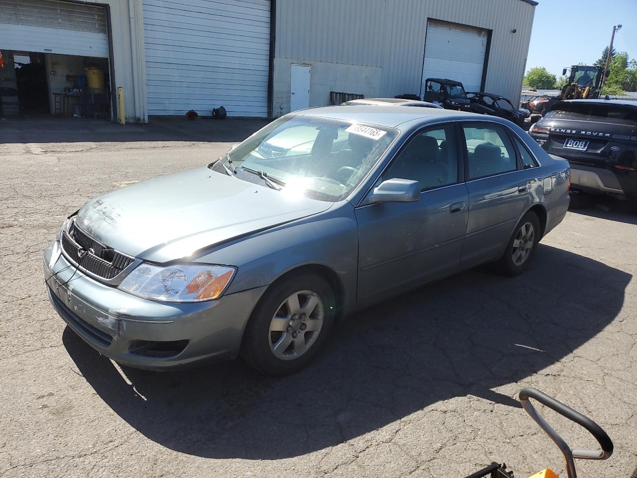 2000 Toyota Avalon Xl for Sale in Woodburn, OR - Front End