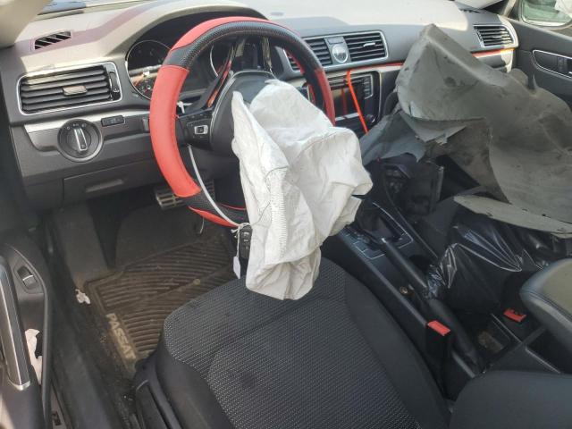  VOLKSWAGEN PASSAT 2016 Czerwony