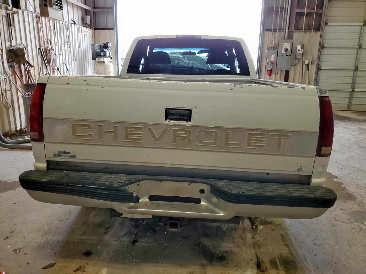 1996 Chevrolet Gmt-400 C1500 VIN: 2GCEC19R7T1206154 Lot: 53902155