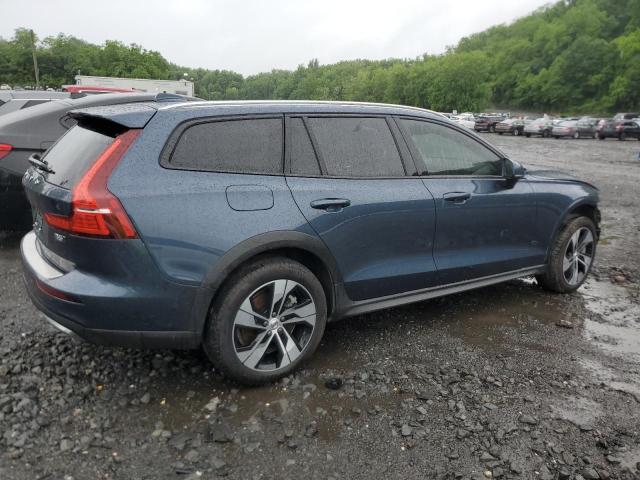 2025 VOLVO V60 CROSS COUNTRY PLUS  