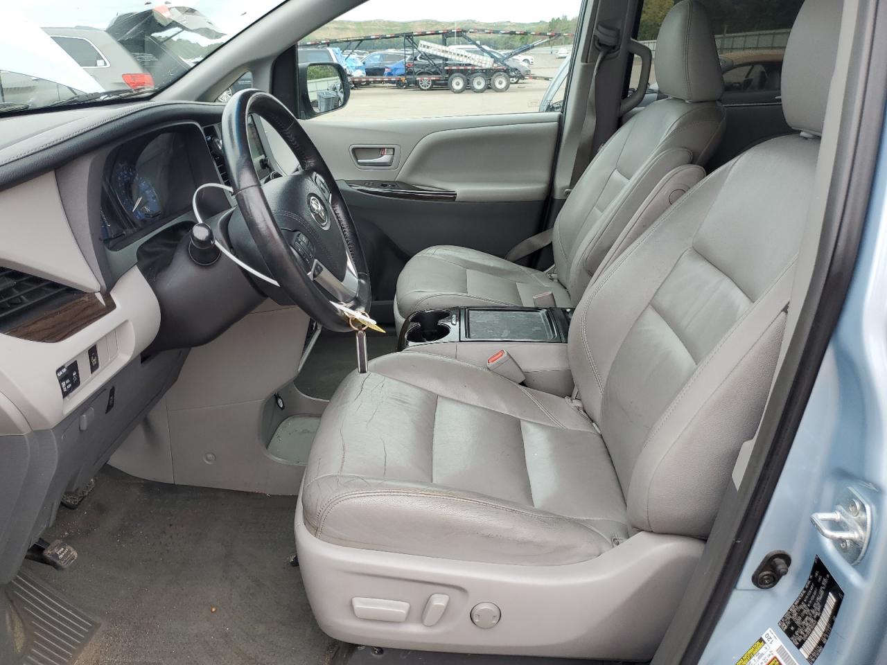 2015 Toyota Sienna Xle VIN: 5TDYK3DC8FS633435 Lot: 62221955