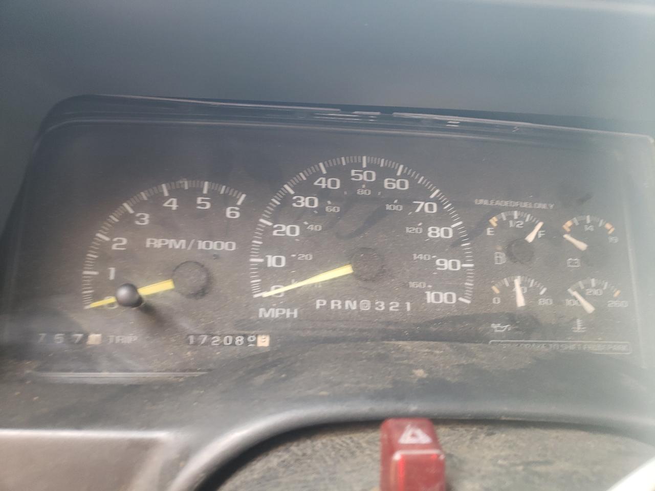2000 Chevrolet Gmt-400 C2500 VIN: 1GCGC23R2YF472933 Lot: 58964705