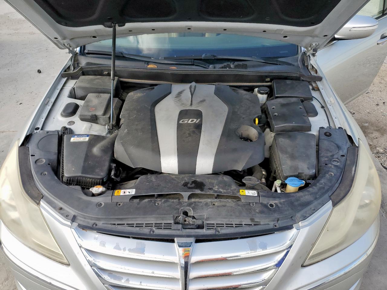 2013 Hyundai Genesis 3.8L VIN: KMHGC4DD7DU227772 Lot: 62071175