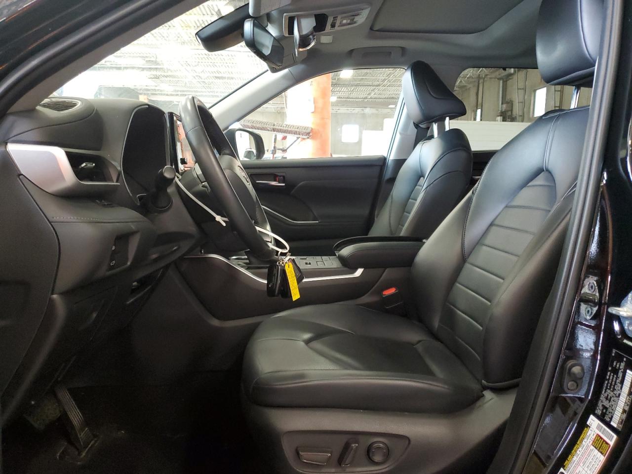 2022 Toyota Highlander Xle VIN: 5TDHZRBHXNS595914 Lot: 61271535
