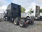 2018 Freightliner Cascadia 126 Semi Truck იყიდება Memphis-ში, TN - Side