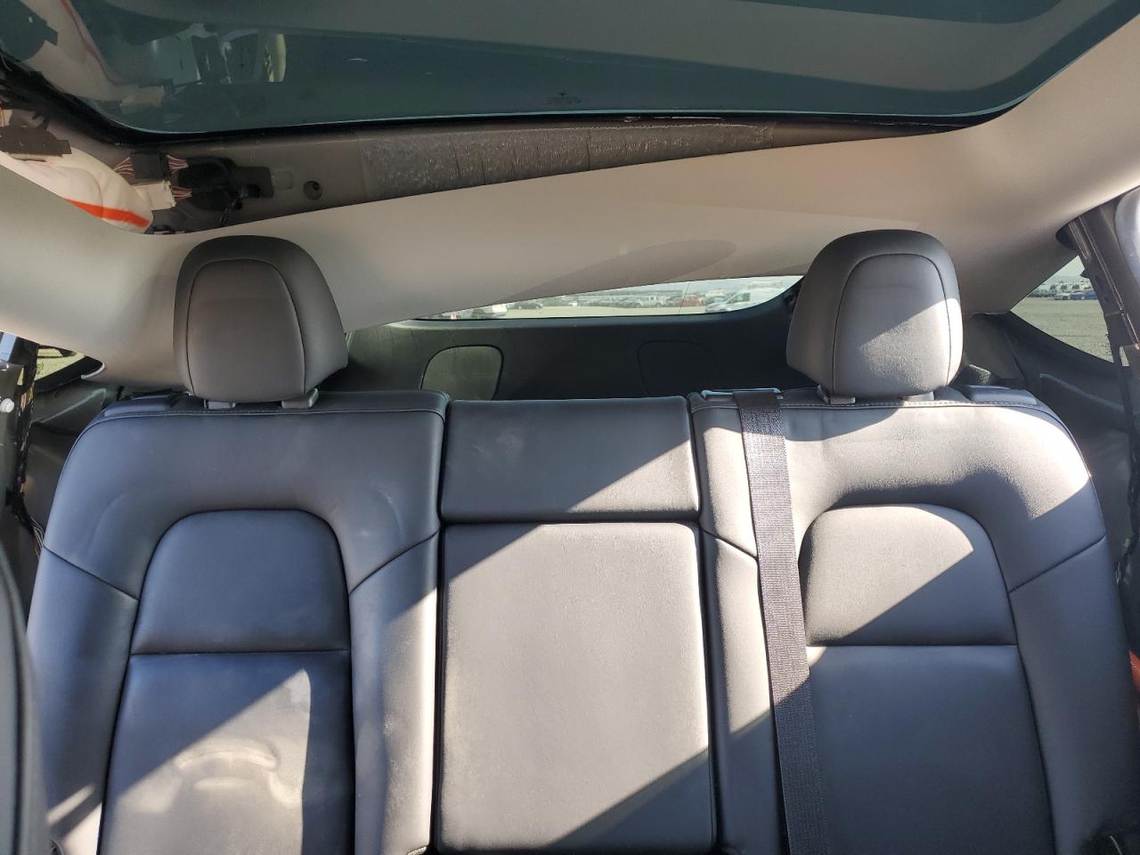 2020 Tesla Model Y VIN: 5YJYGDEF4LF038470 Lot: 61254555
