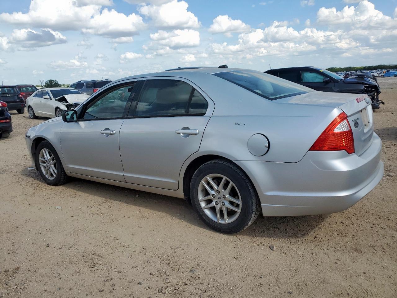 FORD FUSION 2011 VIN 3FAHP0GA1BR107452 фото 2
