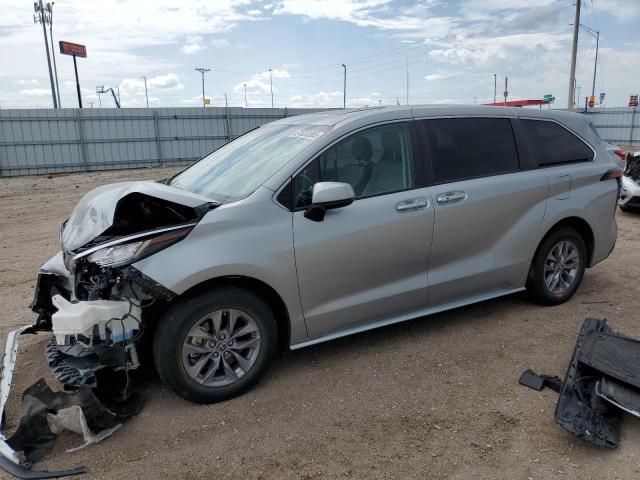 TOYOTA SIENNA XLE 2022