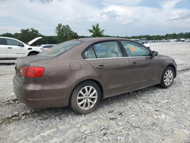 Sedans VOLKSWAGEN JETTA 2014 Brązowy