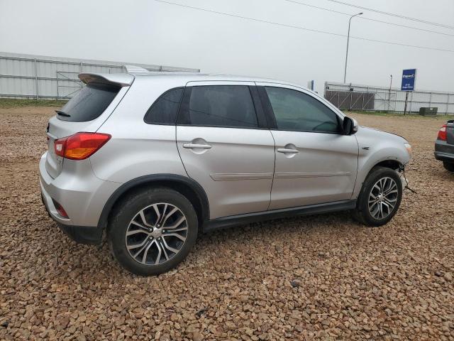  MITSUBISHI OUTLANDER 2018 Серебристый