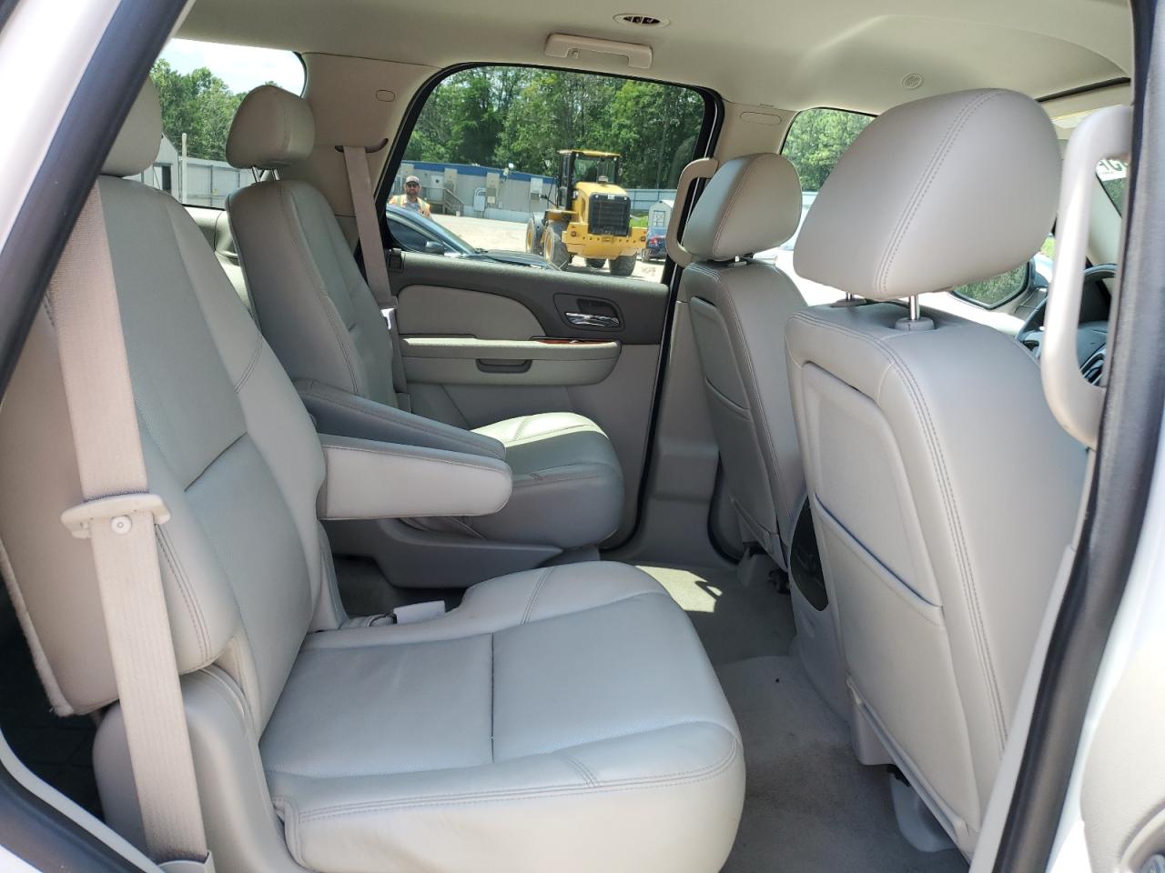 2010 Chevrolet Tahoe K1500 Ltz VIN: 1GNUKCE08AR226233 Lot: 61433135
