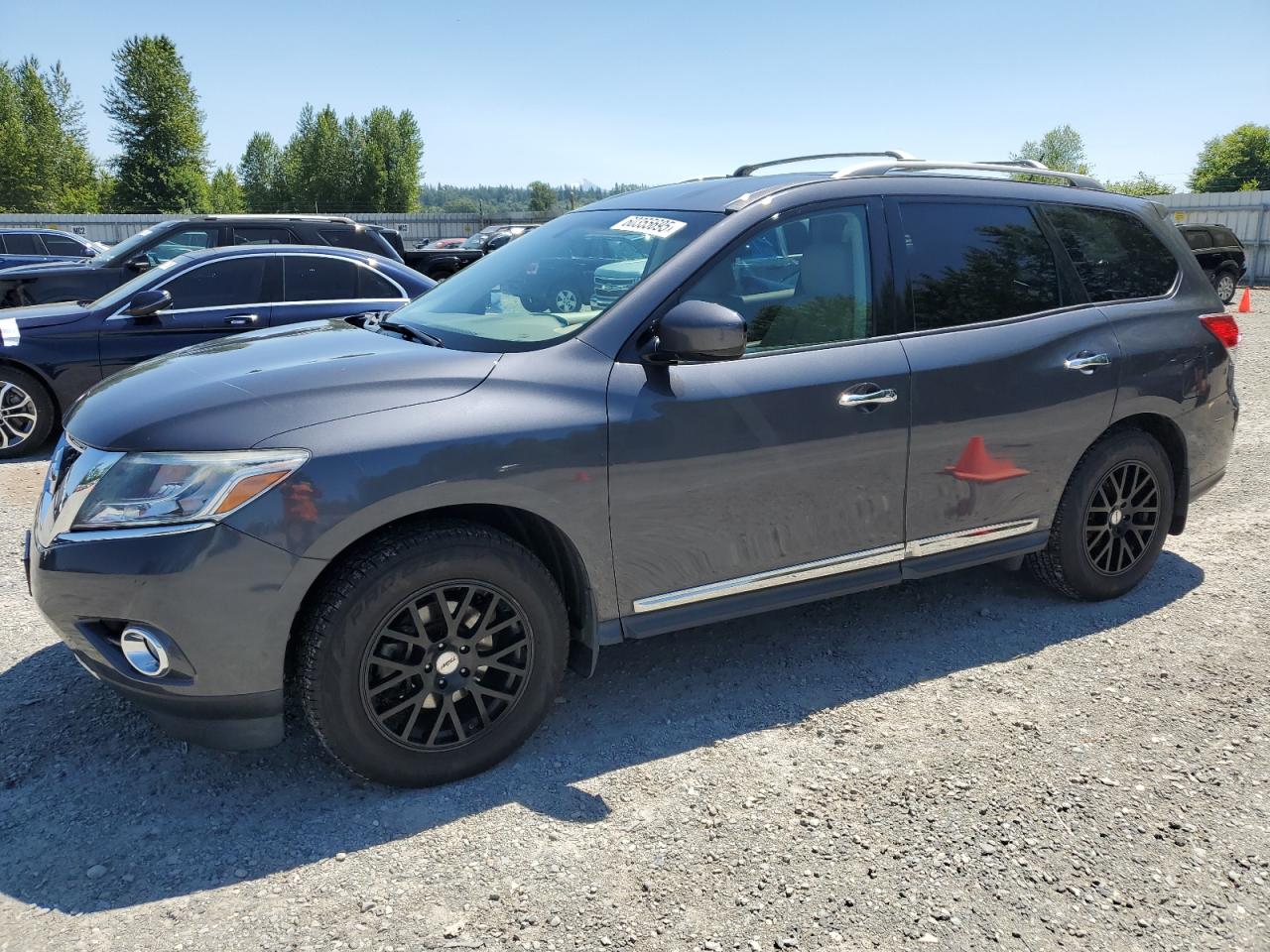 2013 Nissan Pathfinder S for Sale in Arlington, WA - Minor Dent/Scratches