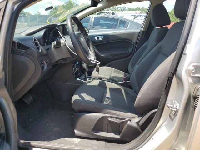 Sedans FORD FIESTA 2015 Silver