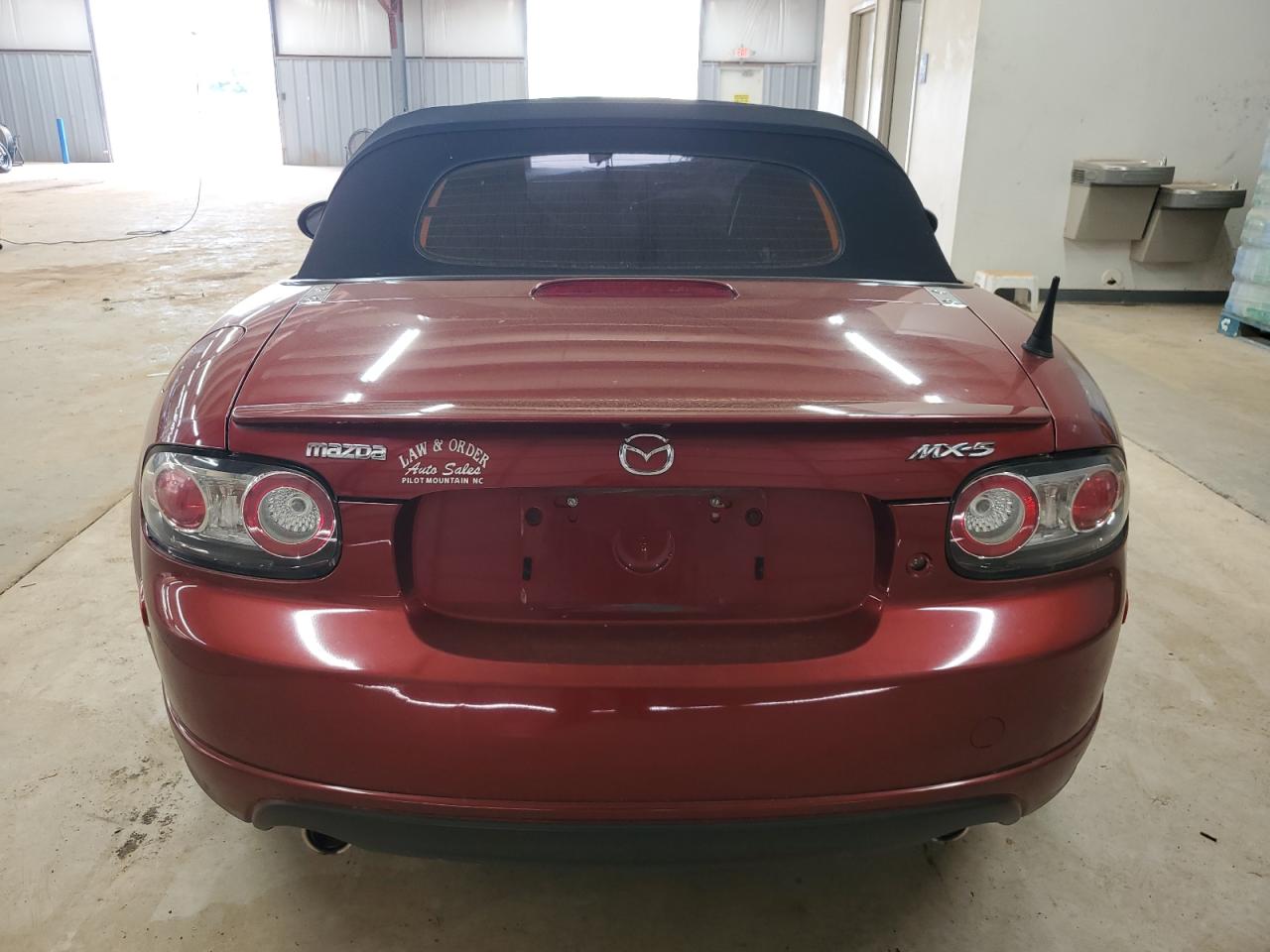 2008 Mazda Mx-5 Miata VIN: JM1NC25FX80141806 Lot: 62081825