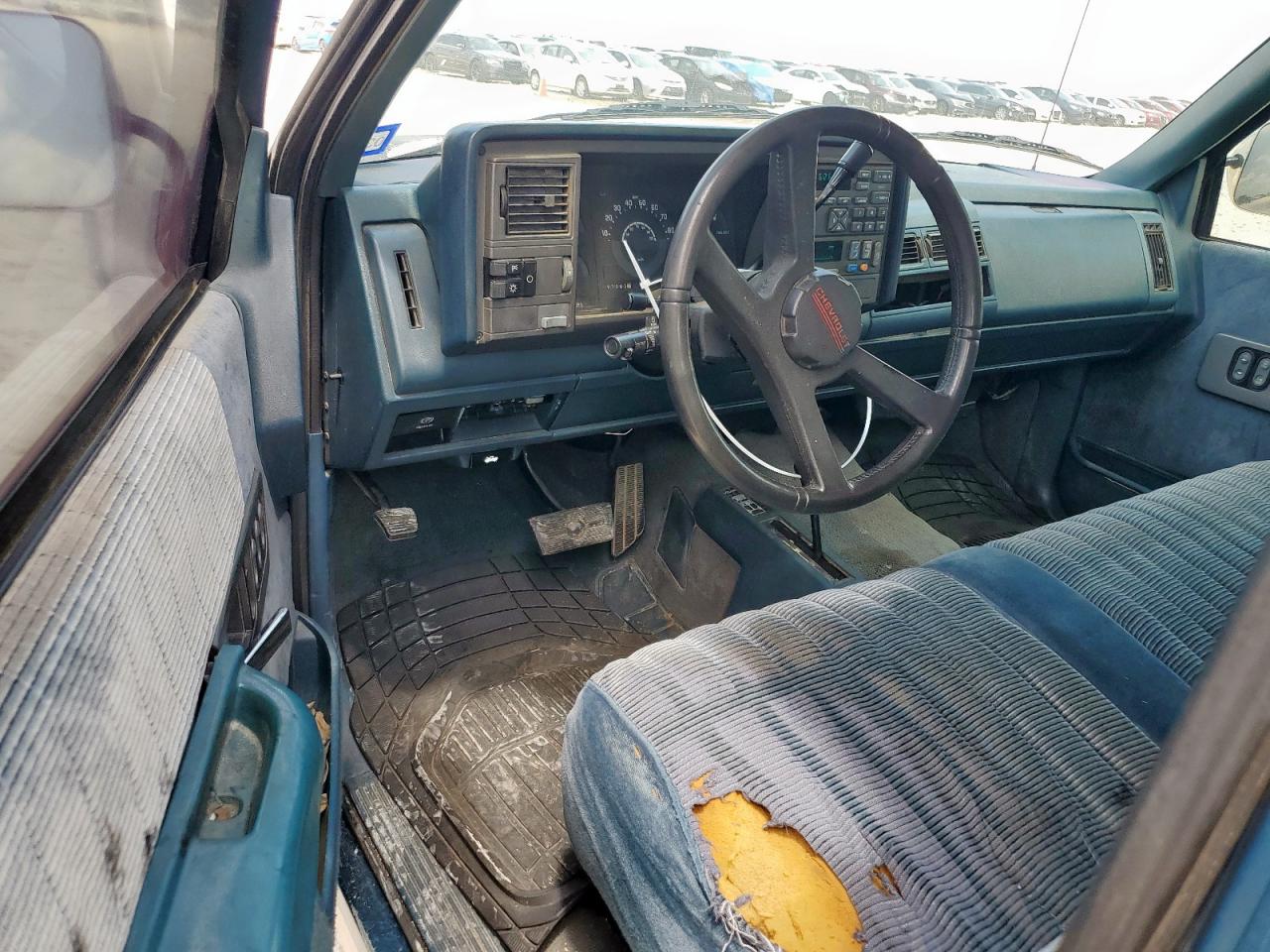 1990 Chevrolet Gmt-400 K1500 VIN: 1GCDK14KXLZ115833 Lot: 61910945