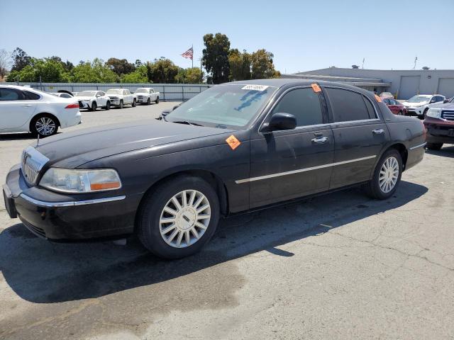 2003 Lincoln Town Car Signature