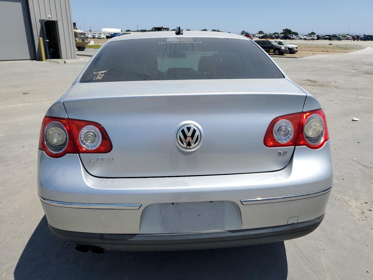 2006 Volkswagen Passat 3.6L Luxury VIN: WVWEU73C76P095410 Lot: 62733245