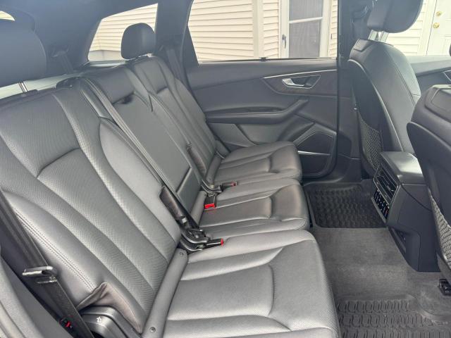  AUDI Q7 2021 Black