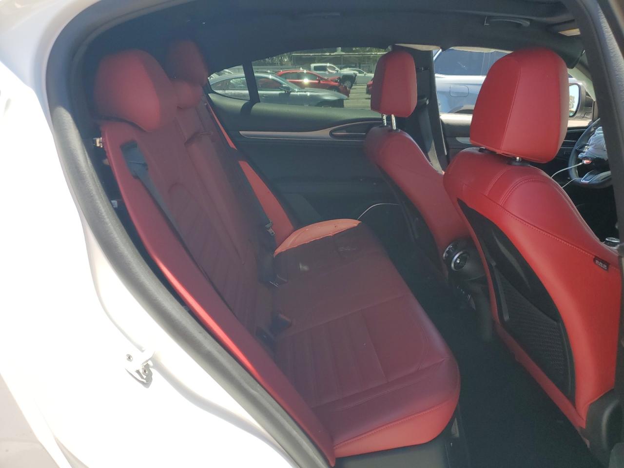 2022 Alfa Romeo Stelvio Ti VIN: ZASPAKBN7N7D47637 Lot: 63081015
