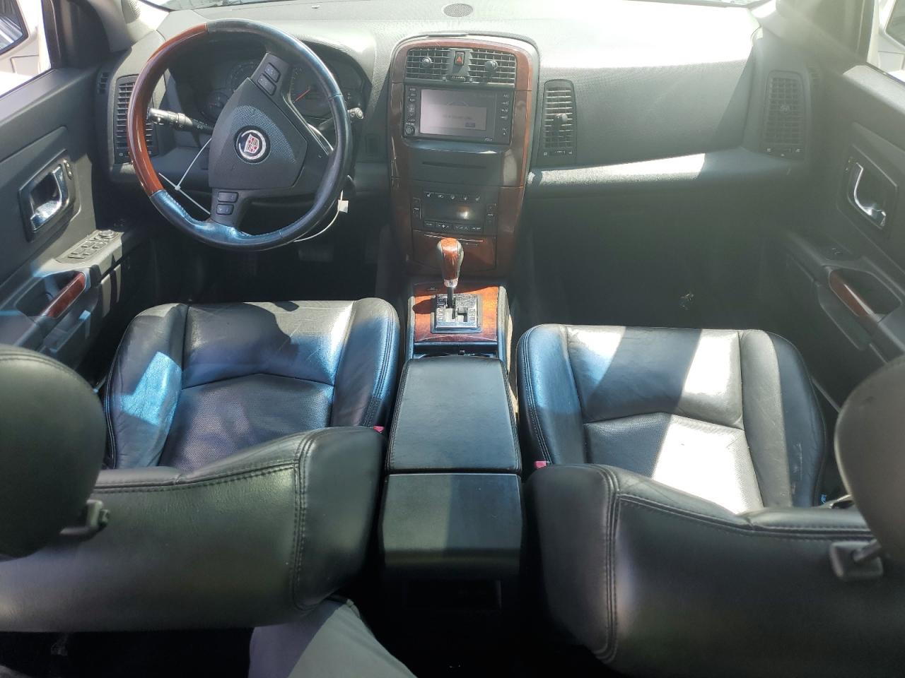 2004 Cadillac Srx VIN: 1GYEE637740172805 Lot: 59947525